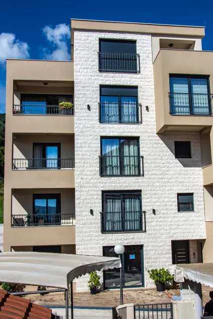 Ralux apartman Tivat - Image 1