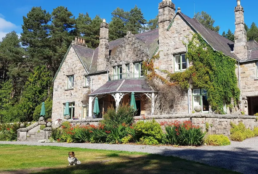 Cambus O' May Traditional Highland Hotel - Image 1