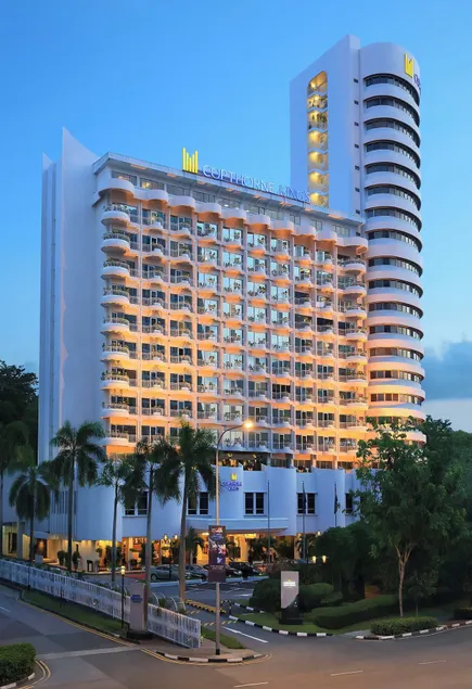 Copthorne King's Hotel Singapore - Image 1