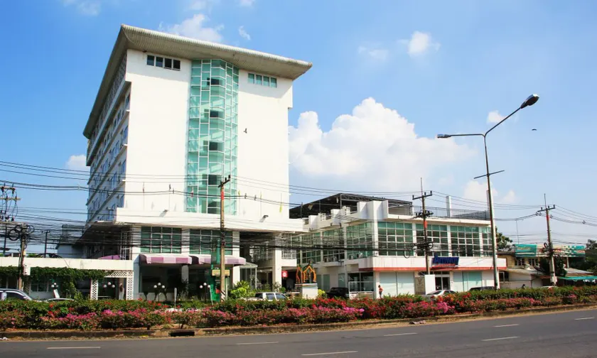V Verve Service Apartment Hotel - Image 1