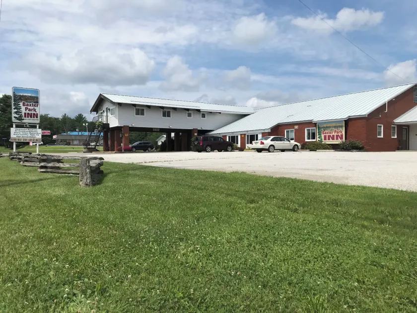Baxter Park Inn - Image 1