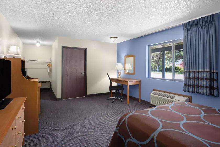 Super 8 by Wyndham Susanville - Image 1
