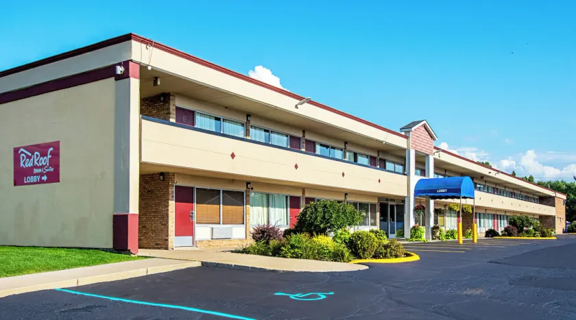 Red Roof Inn Battle Creek - Image 1