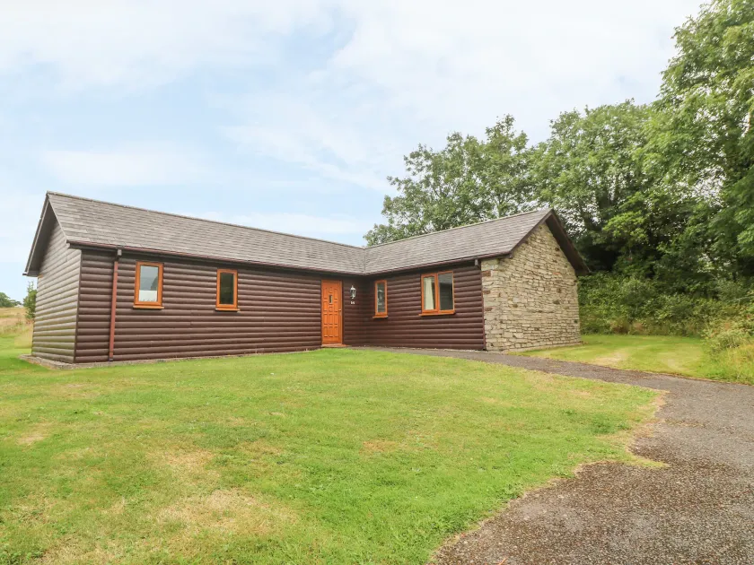 64 Waterside - Image 1