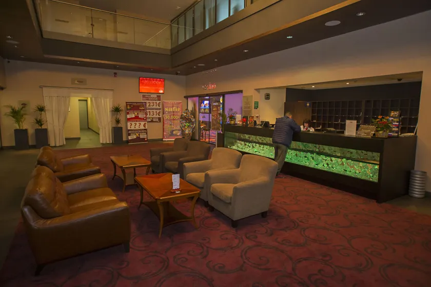Safir Hotel Casino - Image 1