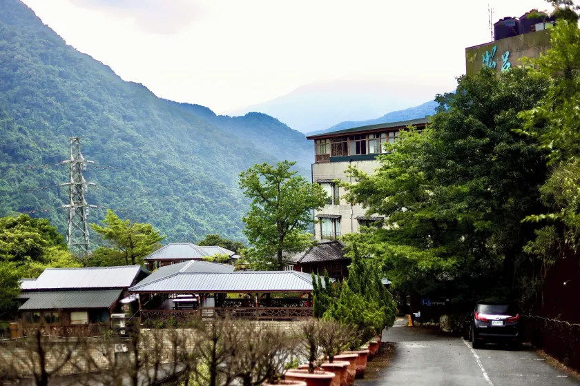Wulai SungLyu Hot Spring Resort - Image 1