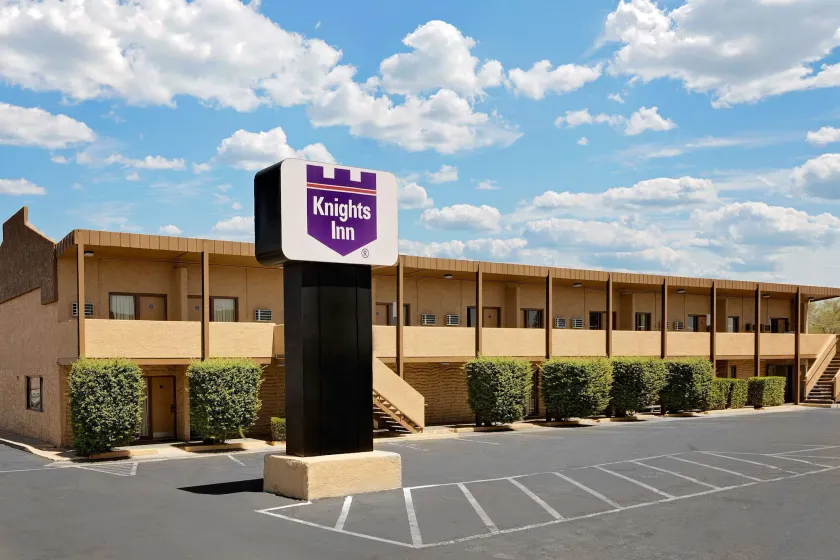 Knights Inn Page - Image 1