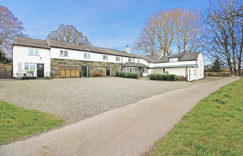 Dowlais - Image 1