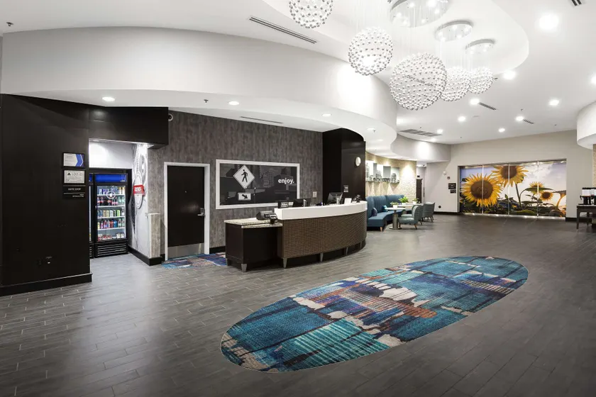 Hampton Inn & Suites Raleigh Downtown - Image 1