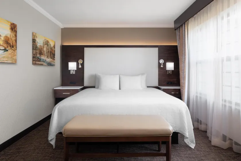 Best Western Premier Bridgewood Hotel Resort - Image 1