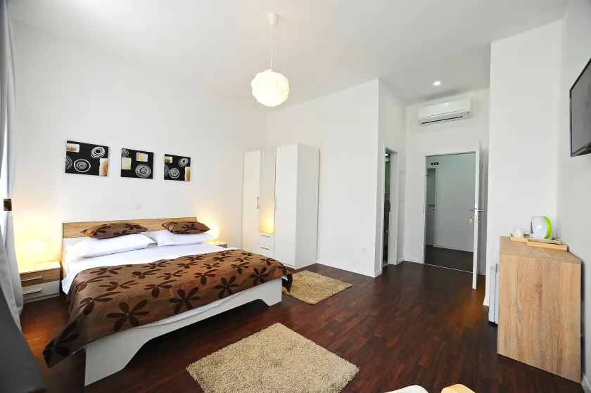Valenti rooms - Image 1