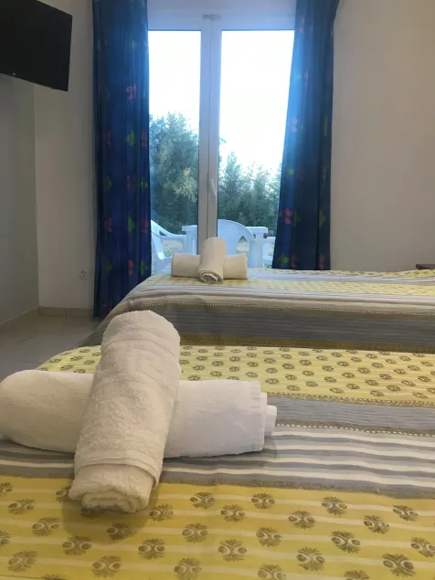 Room in Studio - Amazing 1 bed room apartment Banos and Swimming Pool - Image 1