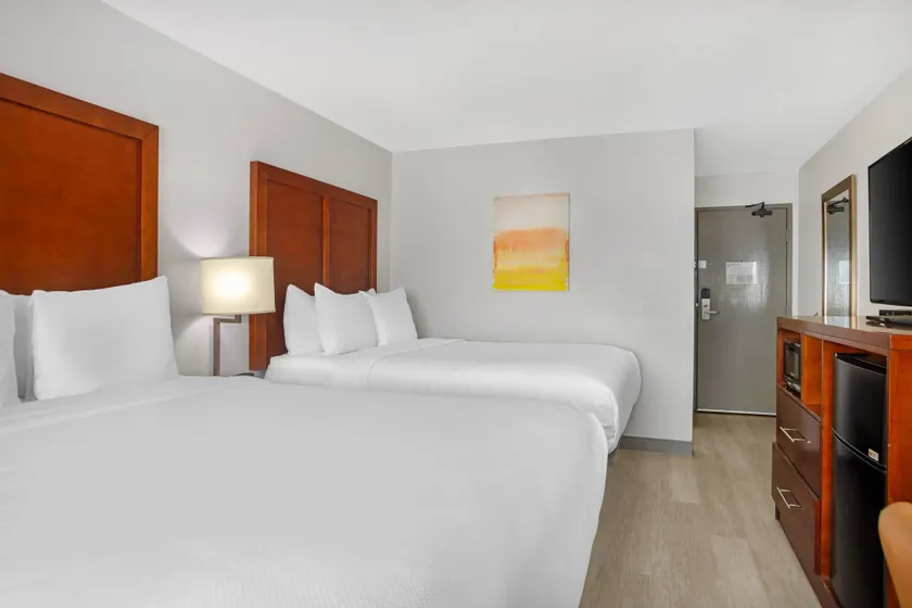 Comfort Inn Nashville West - Image 1