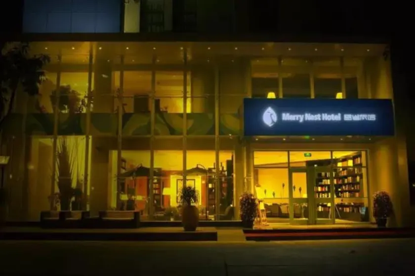 Merry Nest Hotel - Image 1