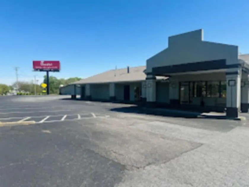 GOVERNORS INN - Image 1