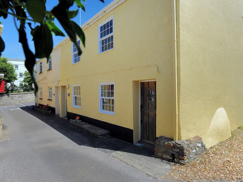 45 Georges Square - Image 1