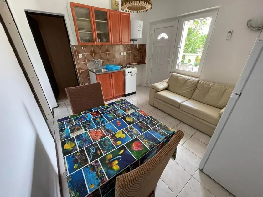 White Apartment for 2 - Image 1