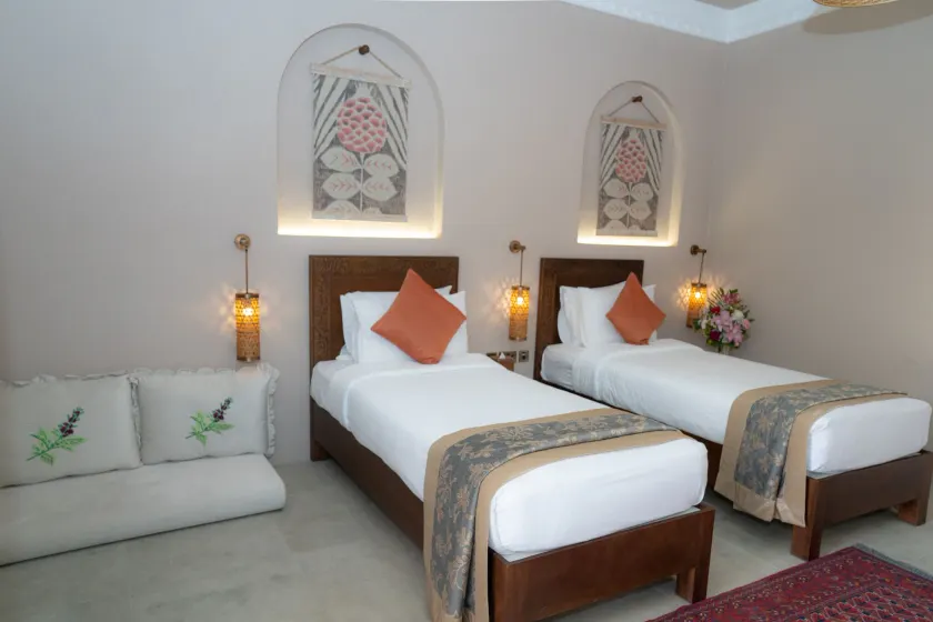 NOZOL ALRAYAHEEN  - Image 1