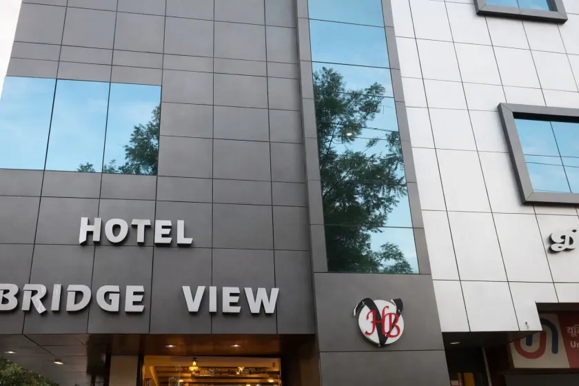 Hotel Bridge View - Image 1
