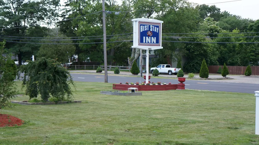 Best Stay Inn - Image 1