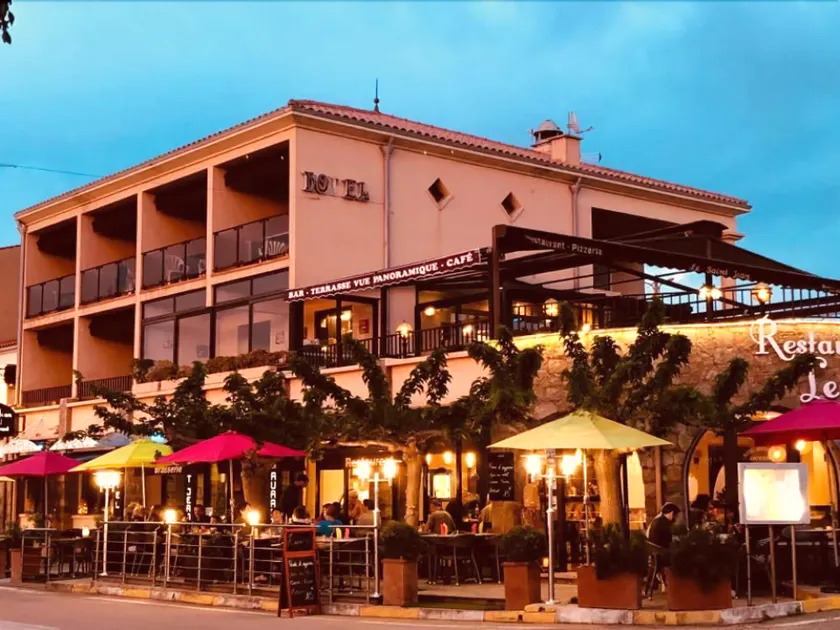 Hotel & Restaurant le Saint Jean - Image 1
