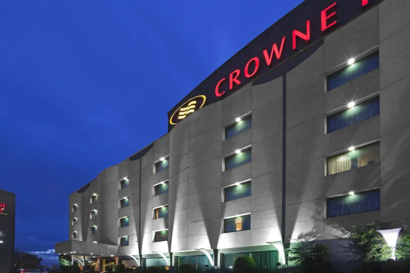 Crowne Plaza Toluca - Lancaster by IHG - Image 1