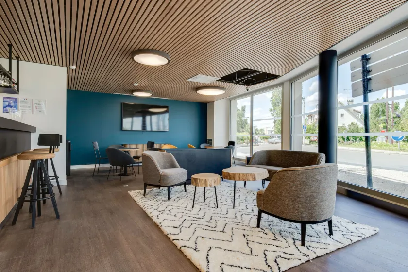 All Suites Appart Hôtel - Palaiseau - Massy TGV - Image 1