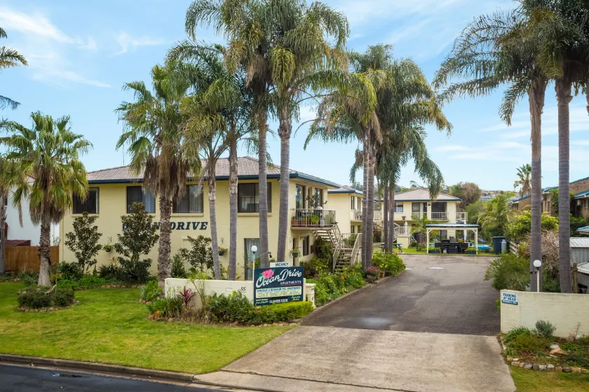 Ocean Drive Apartments - Image 1
