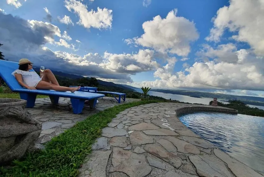 Hotel Nepenthe B&B - Image 1