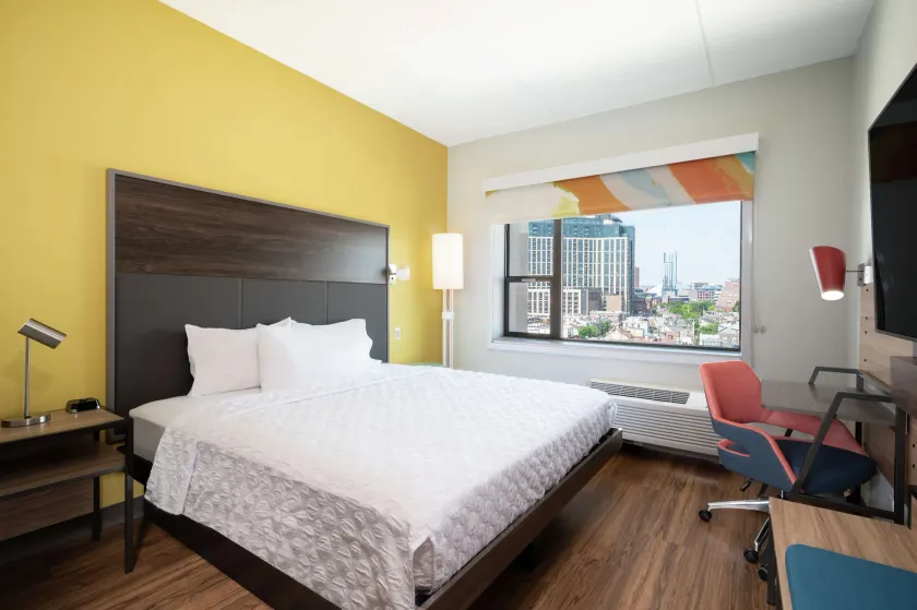 Tru By Hilton Baltimore Harbor East, MD - Image 1