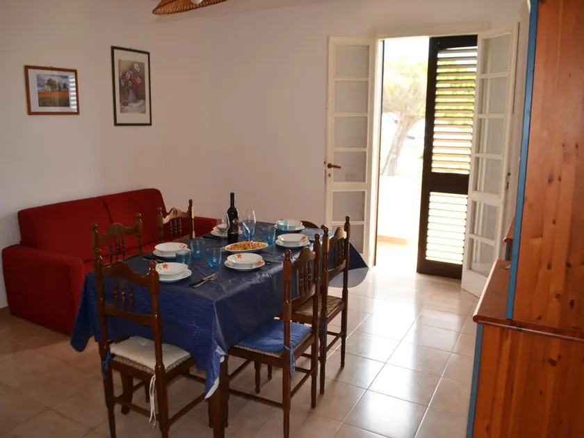 Cosy Apartment Near The Beach With Balcony - Pets Allowed - Image 1