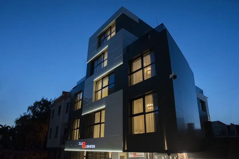 Family Hotel Business Club - Image 1
