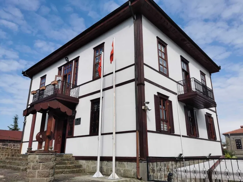 ZEYTİNLİK KONAĞI - Image 1