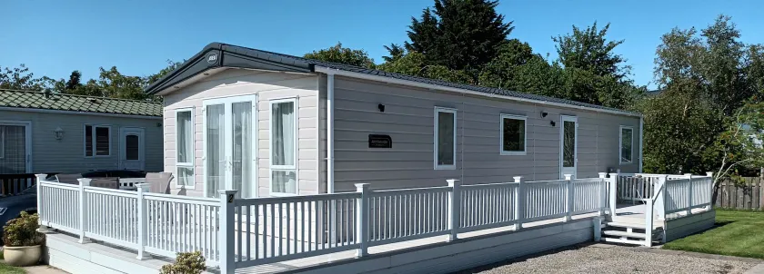 Binka - Luxury 40 x 14ft Lodge - Image 1