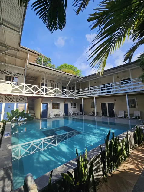 Lizard King Hotel & Suites - Image 1