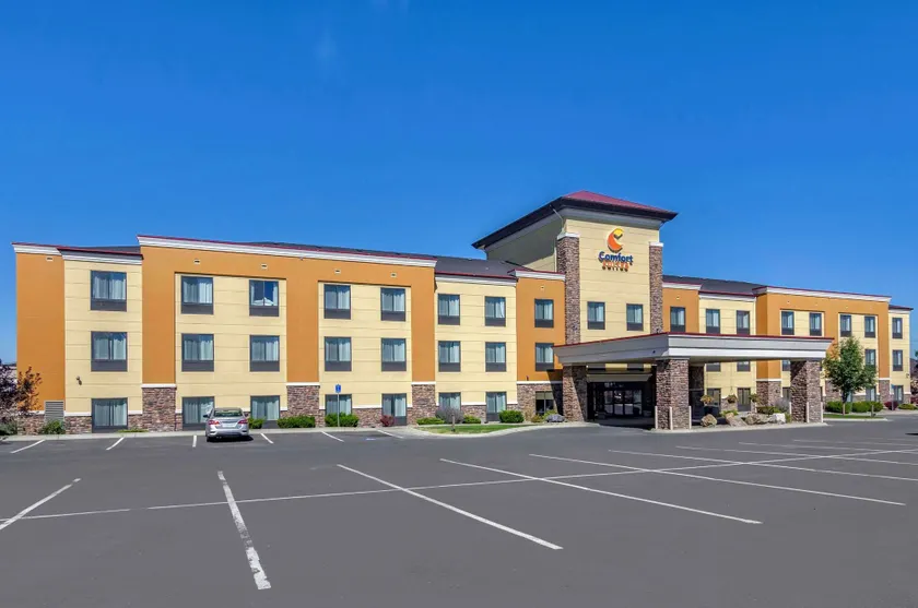Comfort Suites Helena Airport - Image 1
