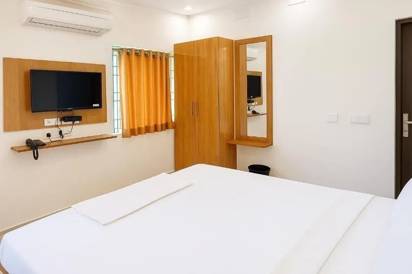 PY OLLIV Chennai THIRUVALLUR - Zimmer