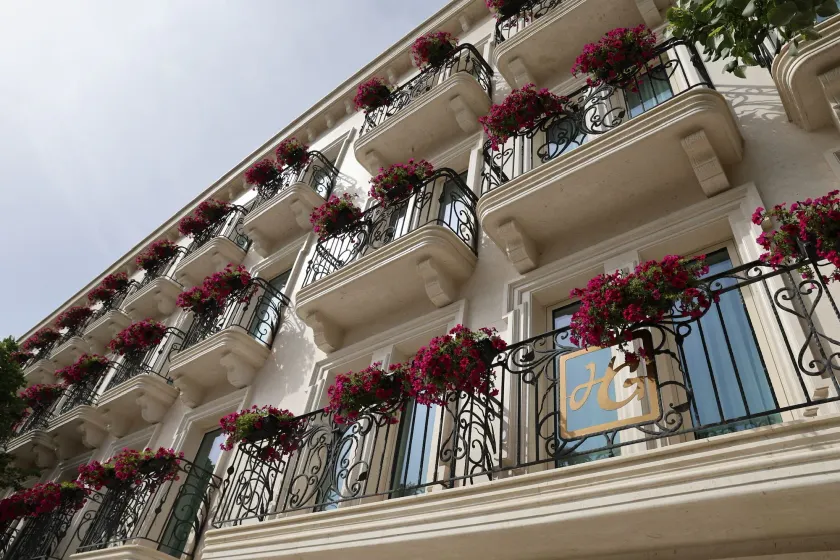 Hotel Plaza Berat - Image 1