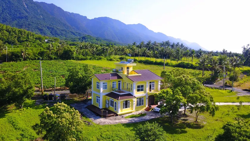 Straybirds BnB - Image 1