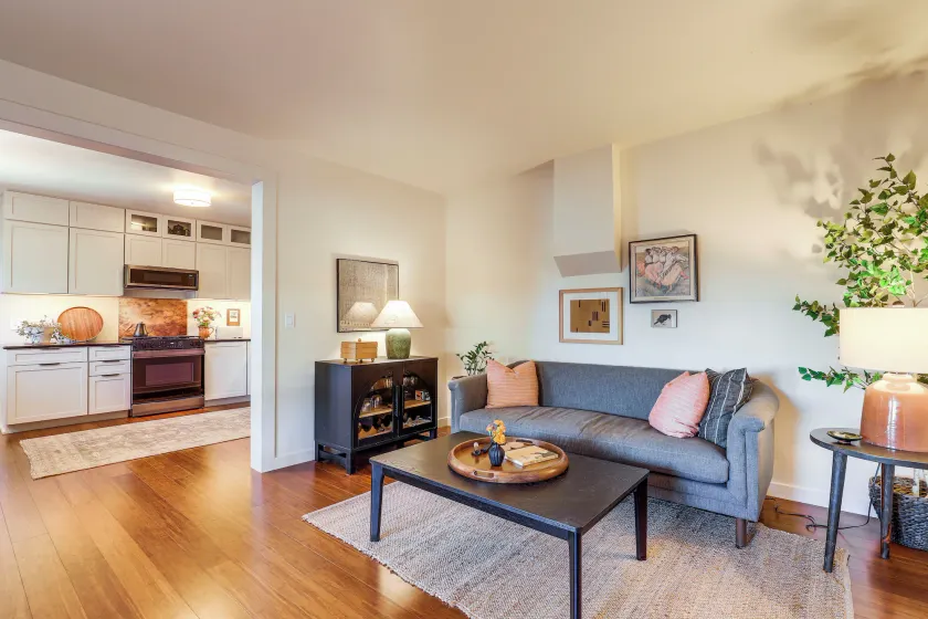 Updated bungalow in The Dalles! Walk to Downtown! - Image 1