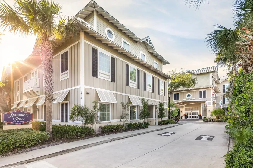 Hampton Inn New Smyrna Beach - Image 1