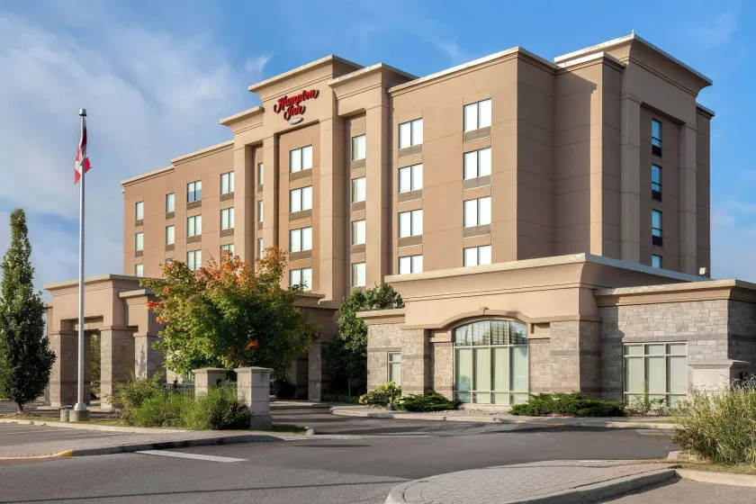 Hampton Inn by Hilton Brampton Toronto - Image 1