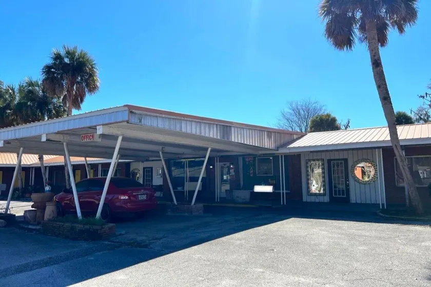 Cross City Motel by Hotel O US 19 - Image 1