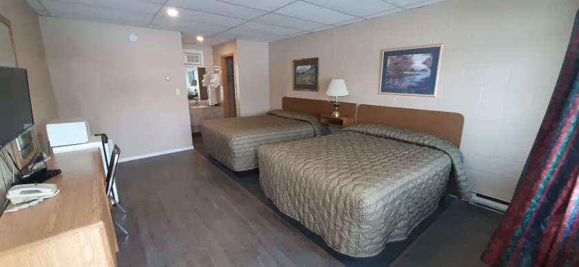 Mary's Motel - Image 1