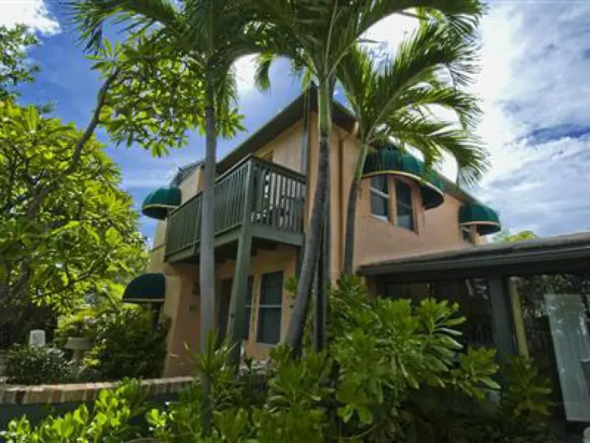 Suite Dreams Inn by the beach - Image 1