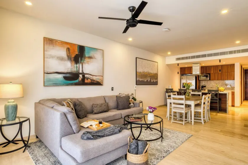 Group Apt 13 16, no view, 3BR, 12 pax - Image 1