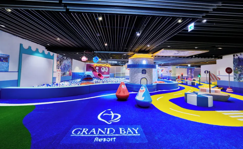 Grand Bay Resort Hotel - Image 1
