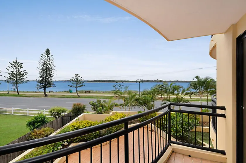 Windsurfer Resort - Image 1