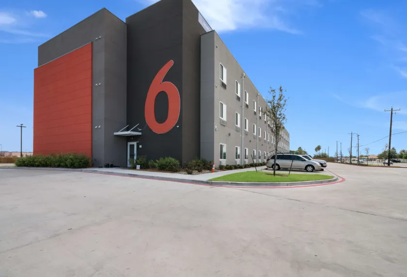 Motel 6-Corpus Christi, TX - Image 1