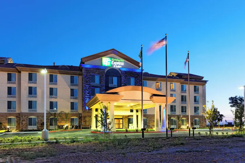 Holiday Inn Express Fresno Northwest - Herndon by IHG - Image 1